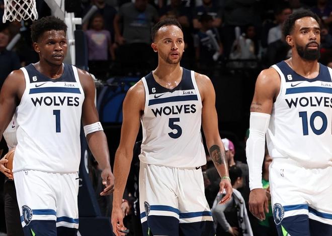 2025 年 12 月：红雀队宣布将王牌投手格雷（Sonny Gray）转入长期康复名单，专注 2026